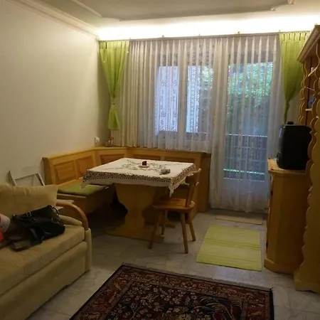 Davos Apartment For 2 People Enjoy Apartman *